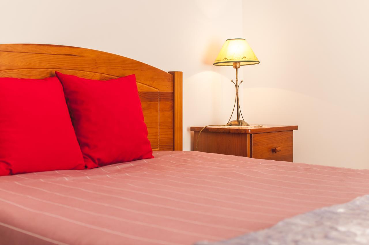 Bed and Breakfast Rivers Nation Surf Camp Атоґія-да-Балея Екстер'єр фото